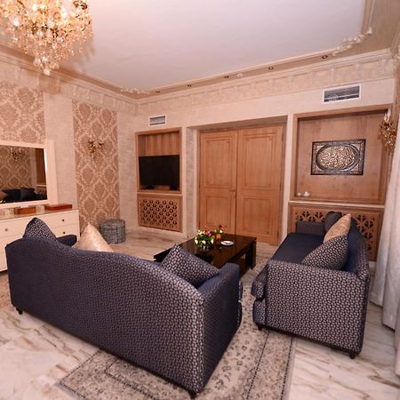 The White Palace Rabat Bilik gambar