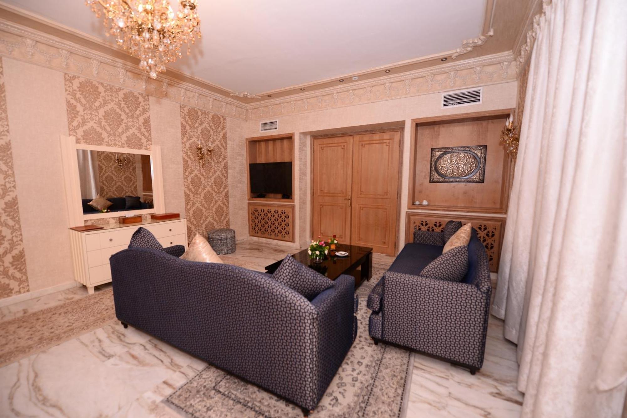 The White Palace Rabat Bilik gambar